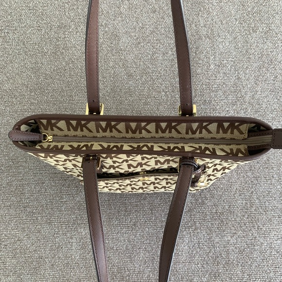 Michae Kors medium canvas tote bag - Picture 8 of 15